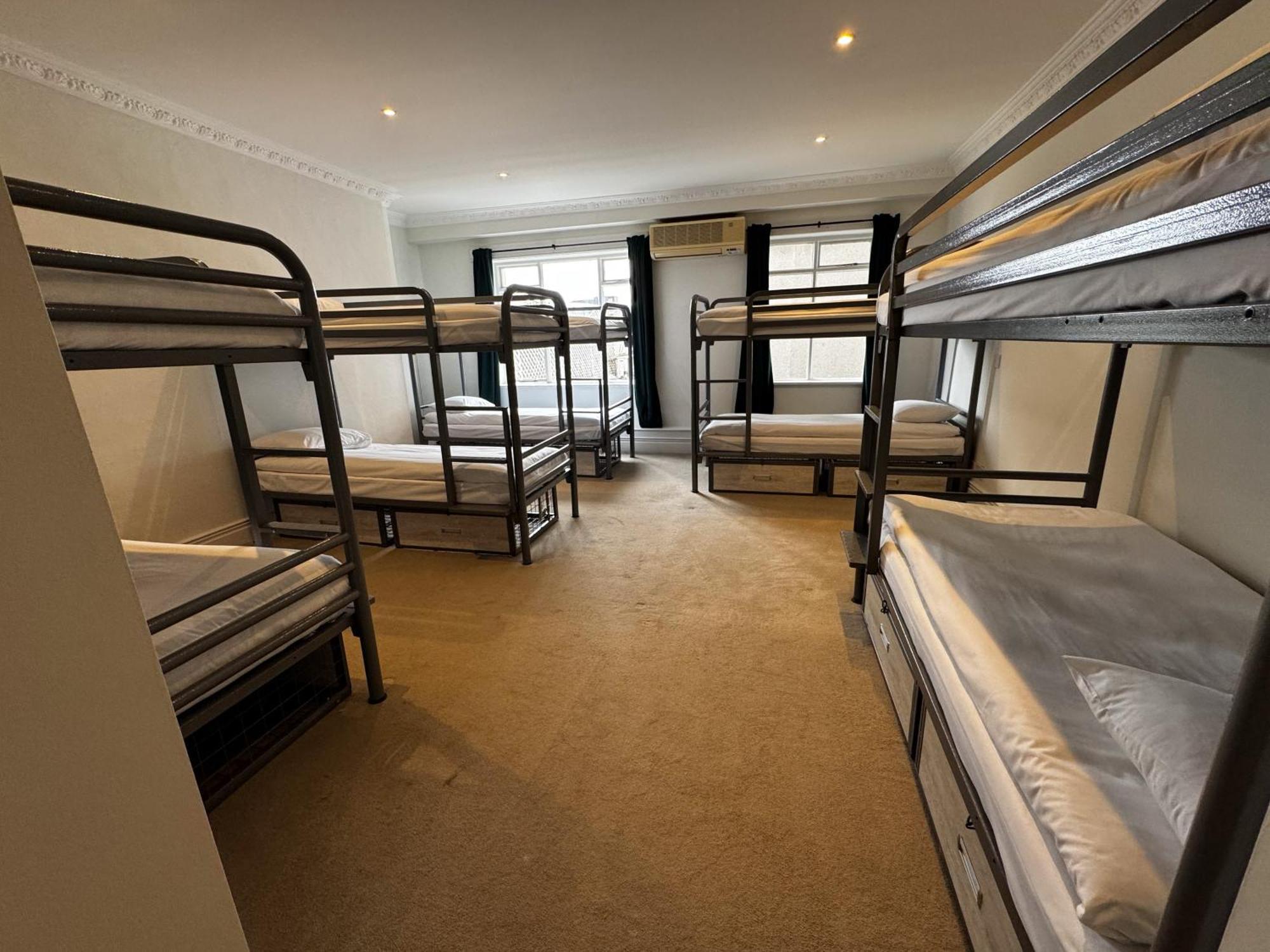 Bed 10-Bed Mixed Dormitory Room