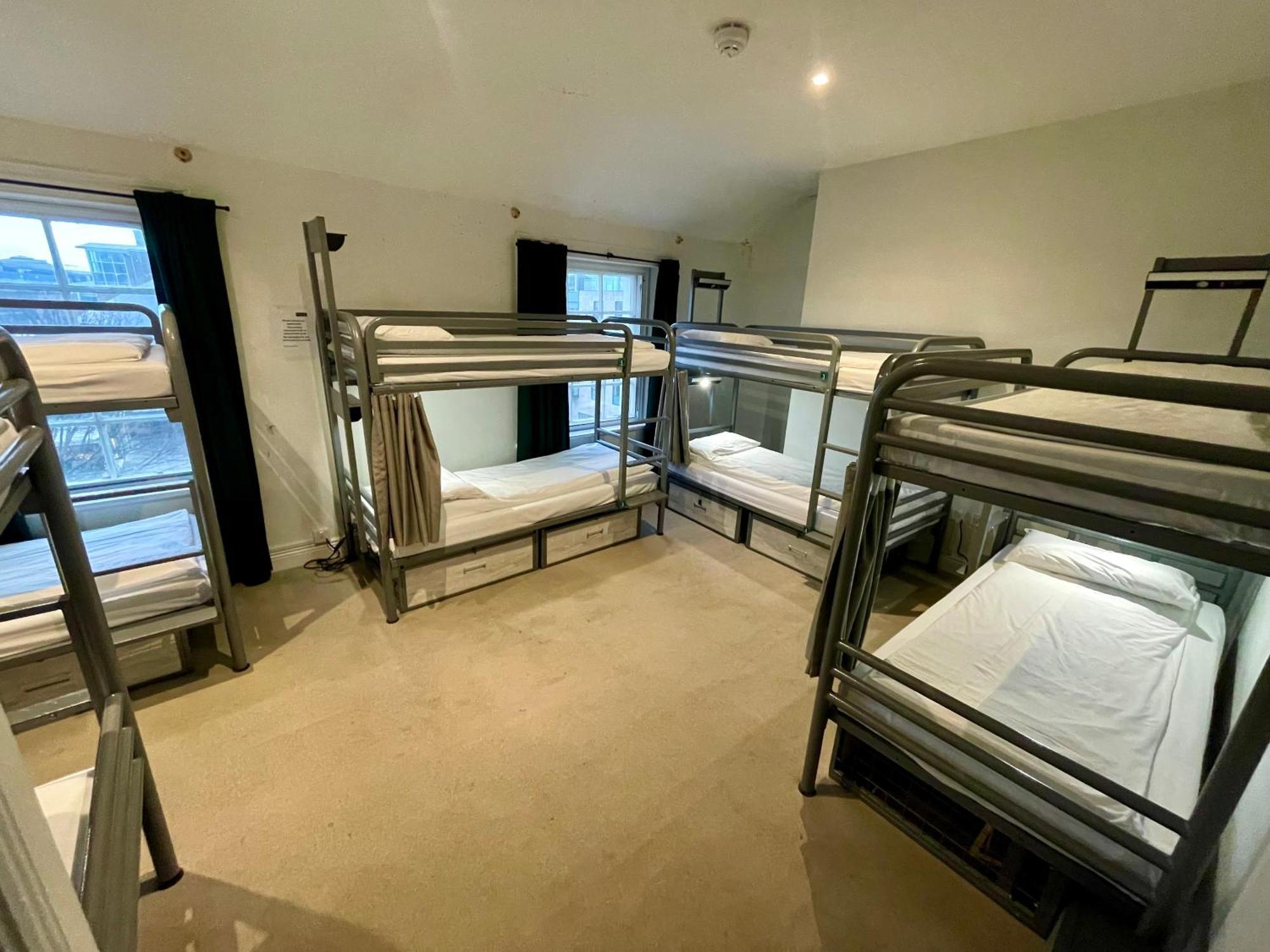 Bed 10-Bed Mixed Dormitory Room
